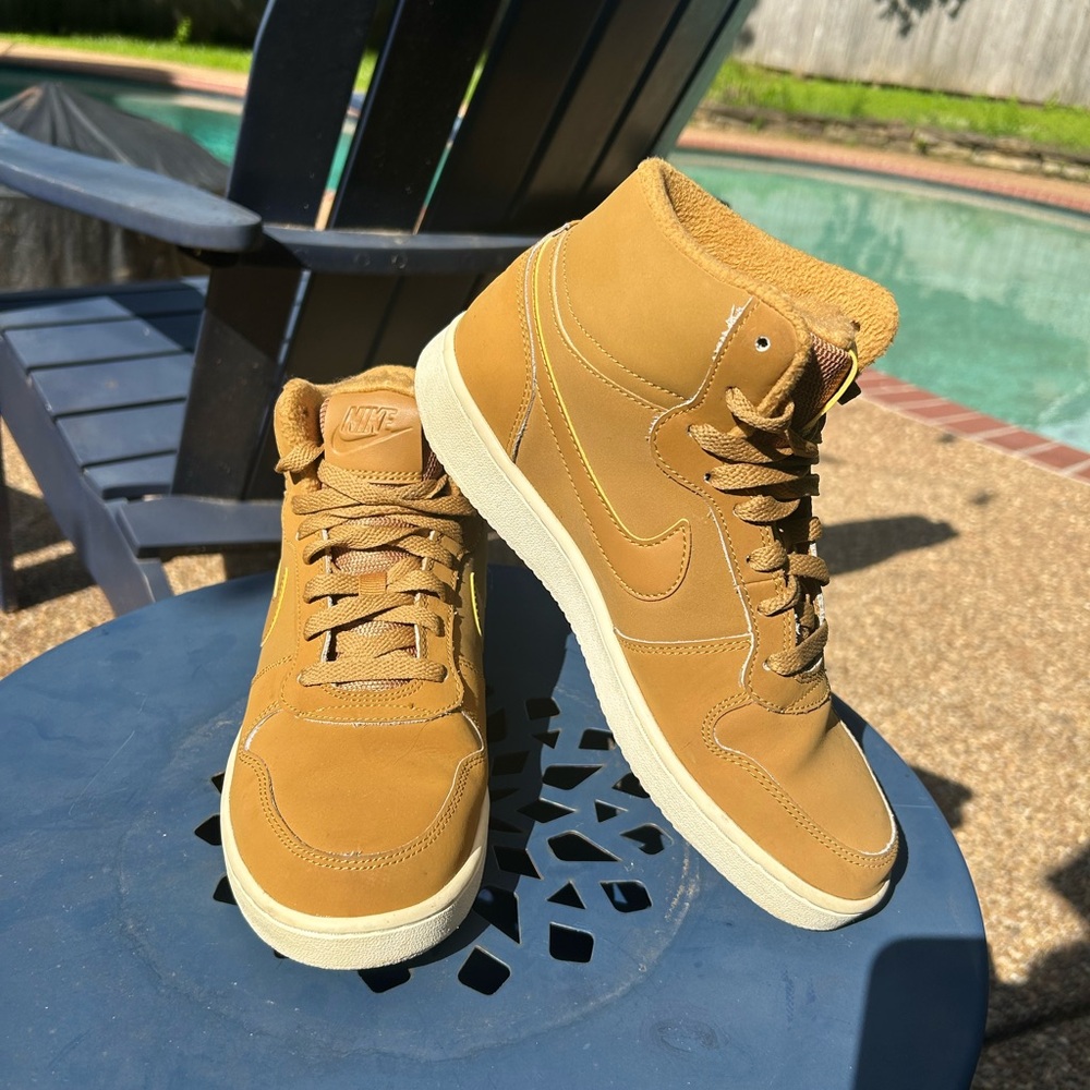 Wmns Ebernon Mid SE 'Wheat'
